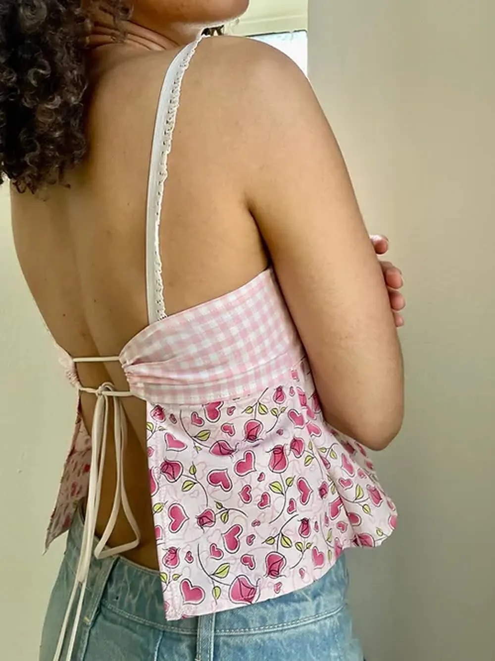Women Y2k Backless Tank Top Vintage Lace Trim Floral Patchwork Cami Crop Top Summer Party Club Vest 00s Retro Shirt